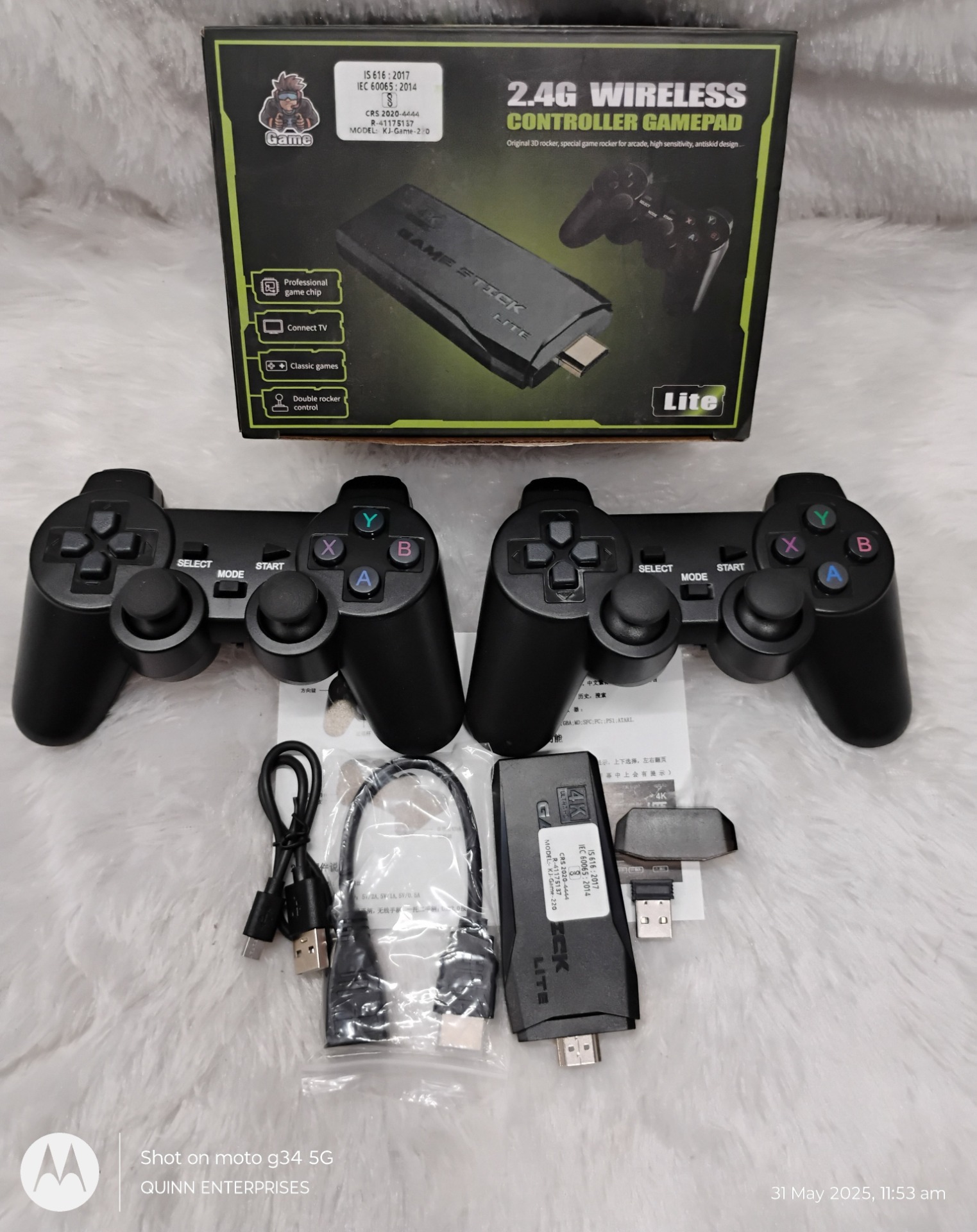 2.4g Green Ultimate Gaming Experience with Wireless Game Console 2.4G HD Arcade PS1