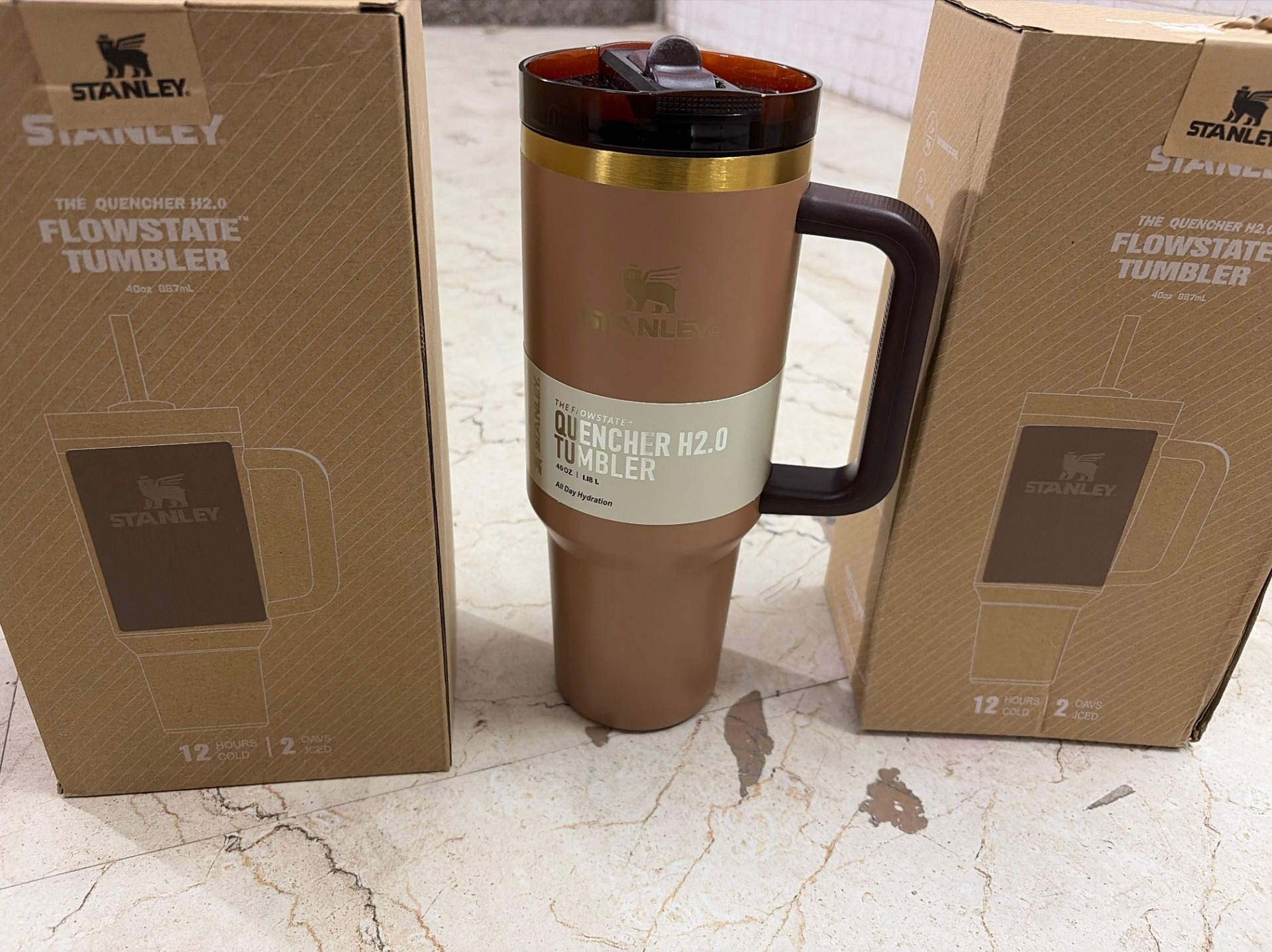 Stanley flip Straw Stanley ProTour Quencher - 40oz | Limited Edition BROWN